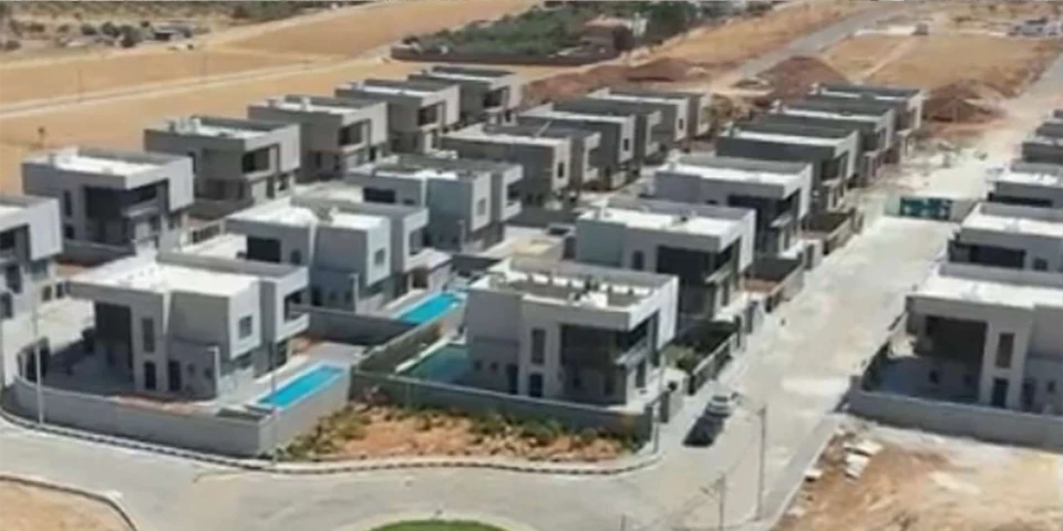 مجمع سكني من 114 فيلا — عرض المشروع